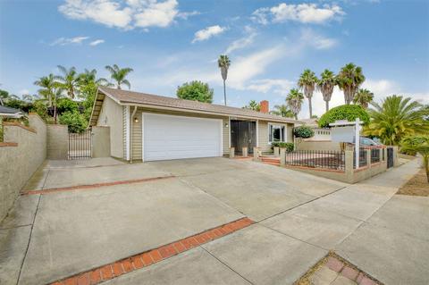 1738 Goodwin Dr, Vista, CA 92084 photo 2