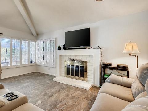 2711 Almendra Ct, Fallbrook, CA 92028 photo 2