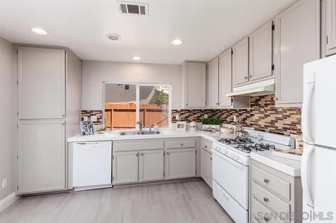 875 Socin Ct, Escondido, CA 92027 photo 9