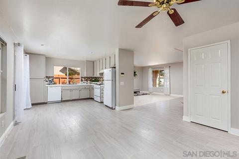 875 Socin Ct, Escondido, CA 92027 photo 5