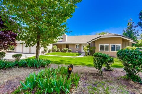 15418 Roundtree Rd, Valley Center, CA 92082 photo 2
