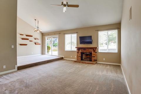 15418 Roundtree Rd, Valley Center, CA 92082 photo 5