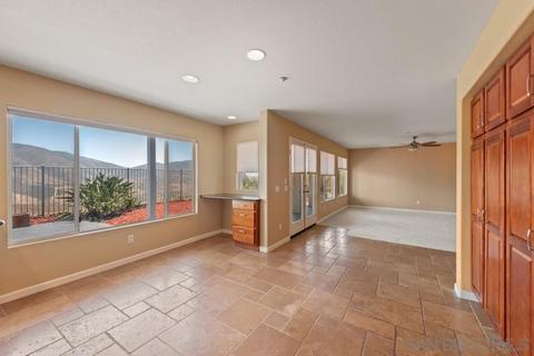 2081 Pointe Pkwy, Spring Valley, CA 91978 photo 12