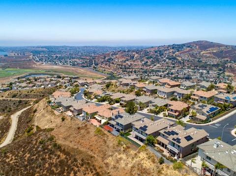 2081 Pointe Pkwy, Spring Valley, CA 91978 photo 4