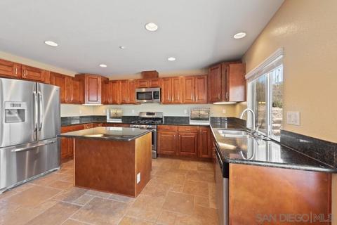 2081 Pointe Pkwy, Spring Valley, CA 91978 photo 11