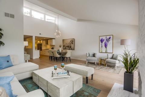 2177 Caminito Circulo Norte, La Jolla, CA 92037 photo 2