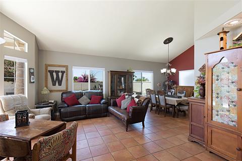 683 Picacho Ct, Oceanside, CA 92057 photo 2