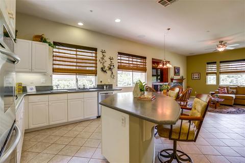 537 Inverlochy Dr, Fallbrook, CA 92028 photo 11