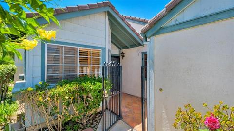 461 Nantucket Gln, Escondido, CA 92027 photo 2