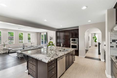 6830 Jade Ln, Carlsbad, CA 92009 photo 5