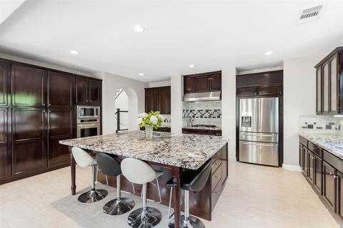 6830 Jade Ln, Carlsbad, CA 92009 photo 2