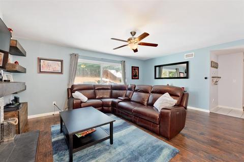 9515 Lutheran Way, Santee, CA 92071 photo 3