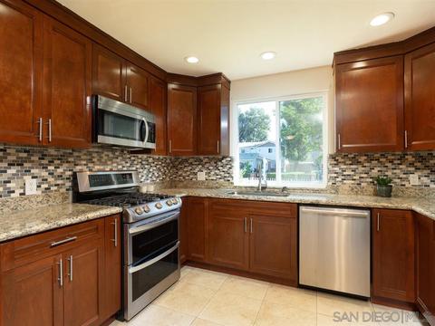 8308 Carlton Oaks Dr, Santee, CA 92071 photo 4