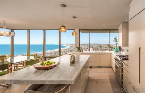 7405 Hillside Dr, La Jolla, CA 92037 photo 4