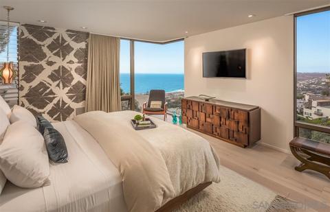 7405 Hillside Dr, La Jolla, CA 92037 photo 9