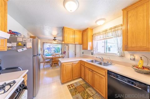 782 Latisha Pl, El Cajon, CA 92021 photo 2