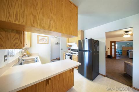 782 Latisha Pl, El Cajon, CA 92021 photo 4