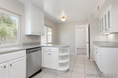 2126 Craig Ct, Lemon Grove, CA 91945 photo 11