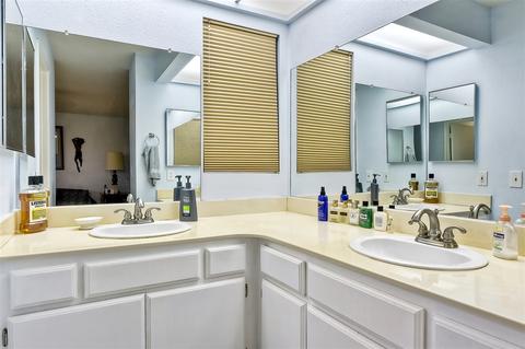 4661 Rose Dr, Oceanside, CA 92056 photo 11