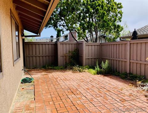 3281 Caminito Ameca, La Jolla, CA 92037 photo 2