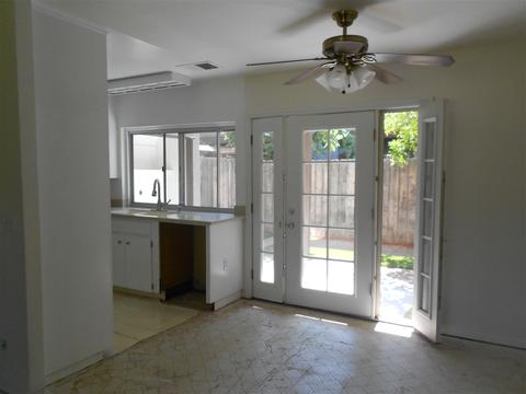 330 Graves Ct, El Cajon, CA 92021 photo 4