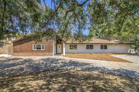 11108 Green Oaks Rd, Lakeside, CA 92040 photo 2