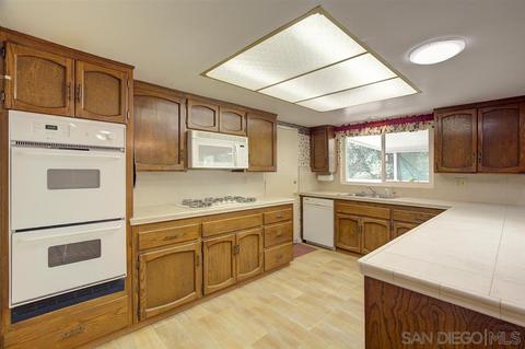 541 Eldorado Dr, Escondido, CA 92025 photo 10
