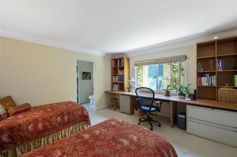 1231 W Muirlands Dr, La Jolla, CA 92037 photo 22
