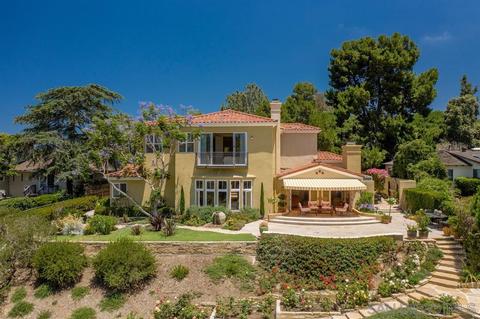 1231 W Muirlands Dr, La Jolla, CA 92037 photo 1
