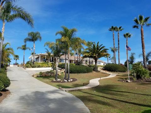 1993 Quail View Dr, Vista, CA 92084 photo 2
