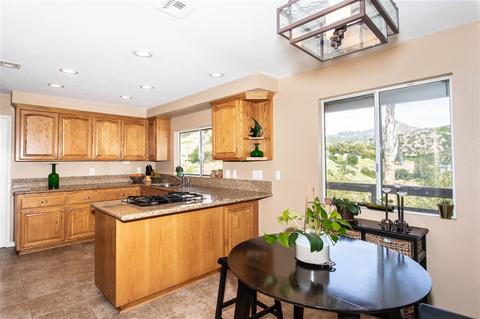 654 Stewart Canyon Rd, Fallbrook, CA 92028 photo 10
