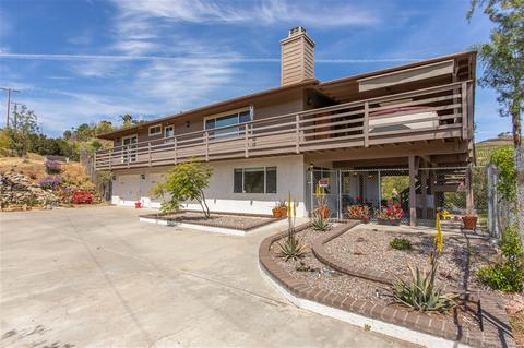 654 Stewart Canyon Rd, Fallbrook, CA 92028 photo 1