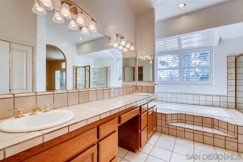 1532 Roble Grande Ln, Alpine, CA 91901 photo 12