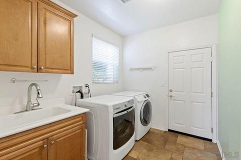 904 Bellagio Rd, Escondido, CA 92027 photo 15