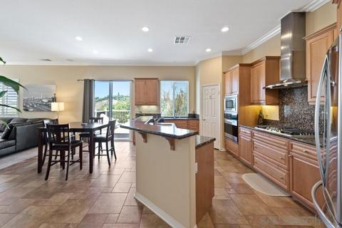 904 Bellagio Rd, Escondido, CA 92027 photo 9