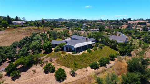612 Rancho Camino, Fallbrook, CA 92028 photo 1