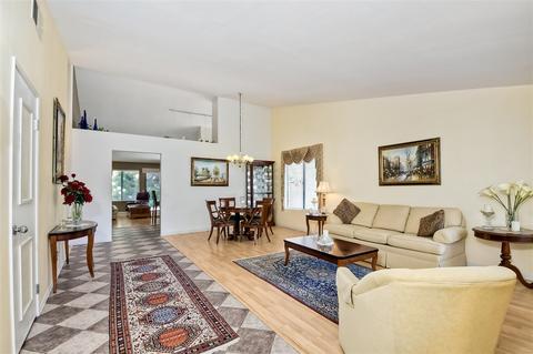 1424 Via Venusto, Oceanside, CA 92056 photo 4