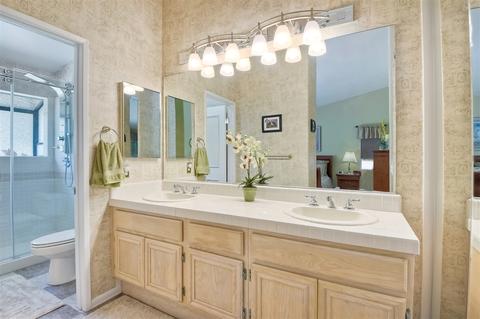 1424 Via Venusto, Oceanside, CA 92056 photo 19