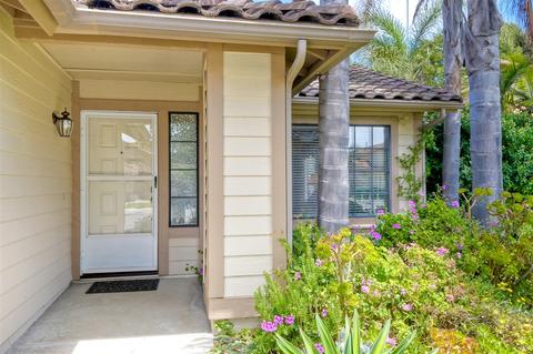1424 Via Venusto, Oceanside, CA 92056 photo 3