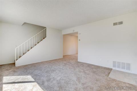 2013 Via Esmarca, Oceanside, CA 92054 photo 3