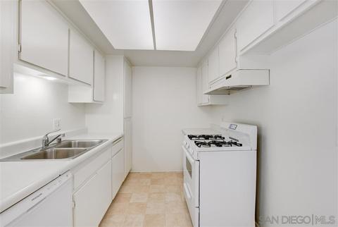 2013 Via Esmarca, Oceanside, CA 92054 photo 9