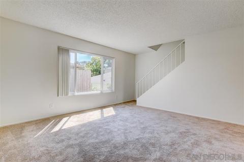 2013 Via Esmarca, Oceanside, CA 92054 photo 2