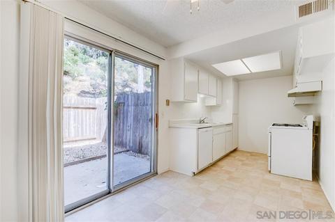 2013 Via Esmarca, Oceanside, CA 92054 photo 7