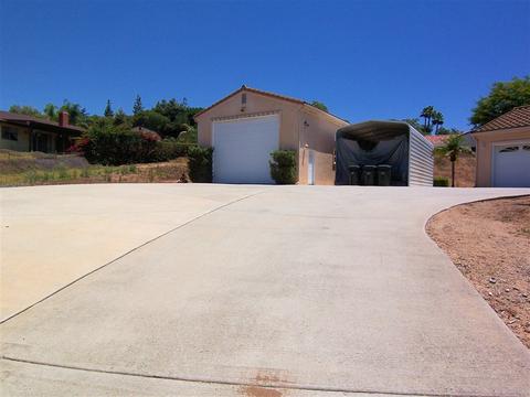 942 Buena Suerte, Fallbrook, CA 92028 photo 2