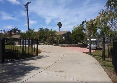 3395 Fairview Dr, Vista, CA 92084 photo 3