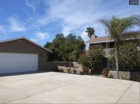 3395 Fairview Dr, Vista, CA 92084 photo 2