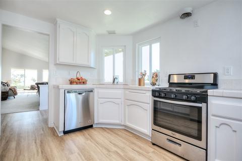 6853 Shearwaters Dr, Carlsbad, CA 92011 photo 11