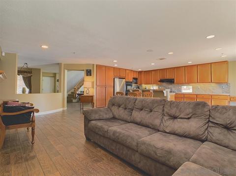 2039 Crystal Clear Dr, Spring Valley, CA 91978 photo 12
