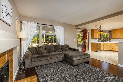 798 Mosaic Cir, Oceanside, CA 92057 photo 9