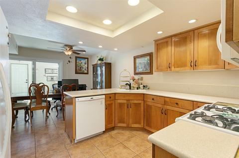 1860 Guilder Gln, Escondido, CA 92029 photo 10